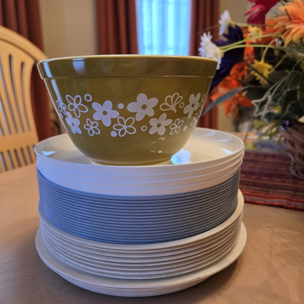 🟢 PYREX 401 — 5.75" — Spring Blossom Green (Crazy Daisy) - Picture 2 of 10